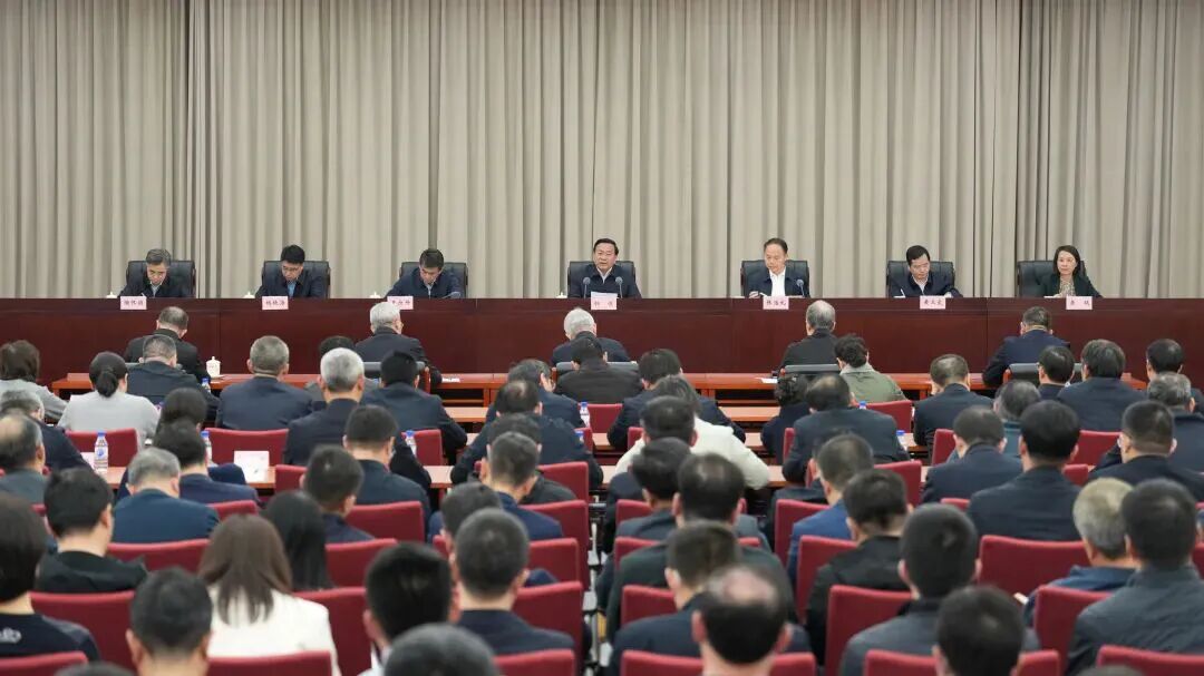 农业农村部召开干部大会